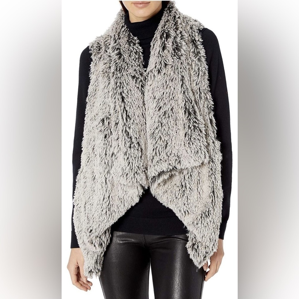 Democracy Silver Gray Faux Fur Draped Vest Size Small
